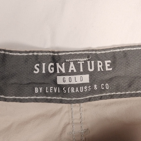 Signature Gold by Levi's men's shorts size 34 - Picture 2 of 12